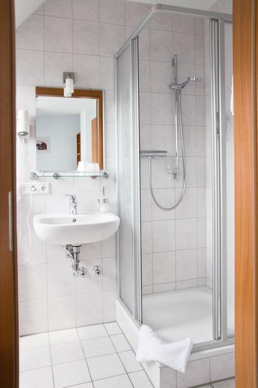 Gaestehaus Zur Kurve Zirndorf Phòng bức ảnh