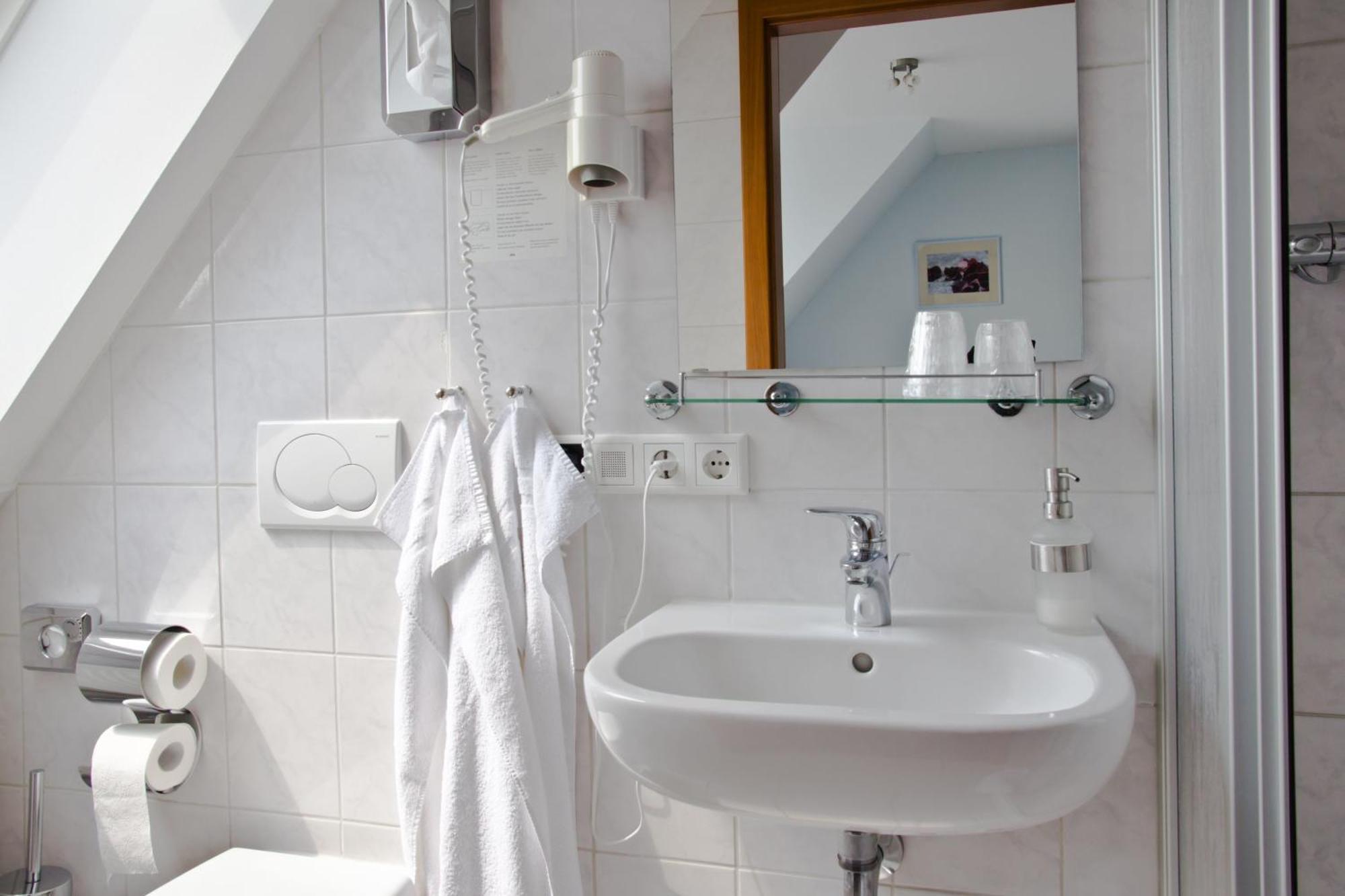 Gaestehaus Zur Kurve Zirndorf Phòng bức ảnh