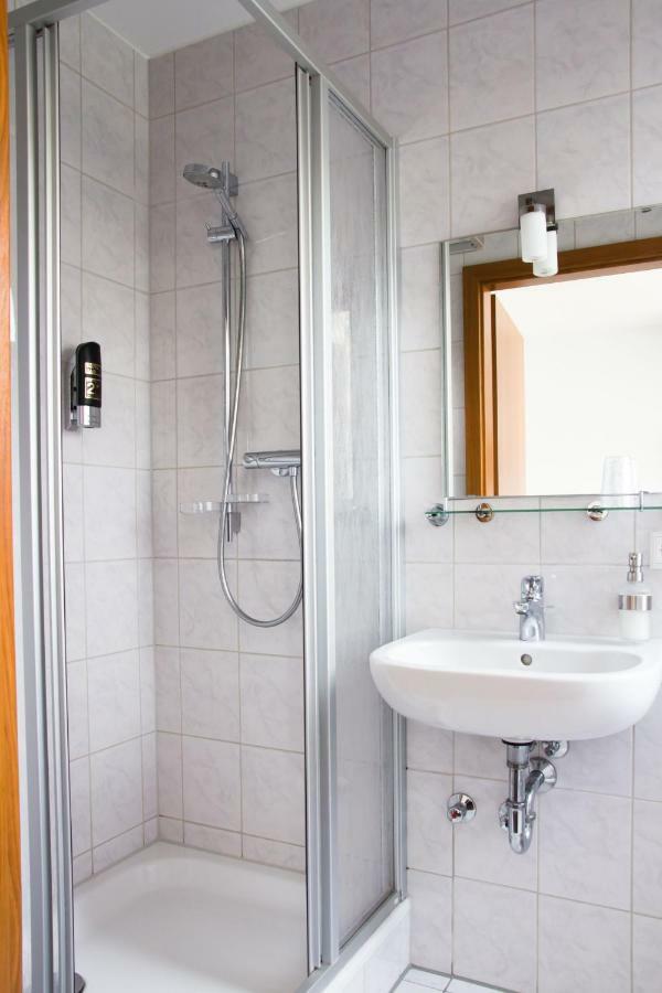 Gaestehaus Zur Kurve Zirndorf Ngoại thất bức ảnh